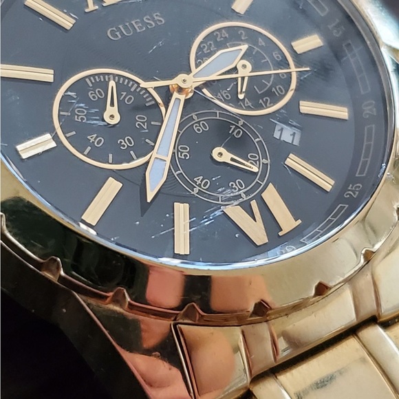 Guess Chronograph Gold Tone W0193G1 - Picture 6 of 8